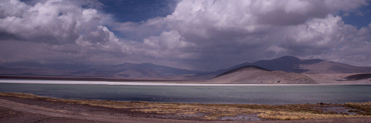 Photo panoramique de la Laguna Santa Rosa (PN Nevado Tres Cruces)