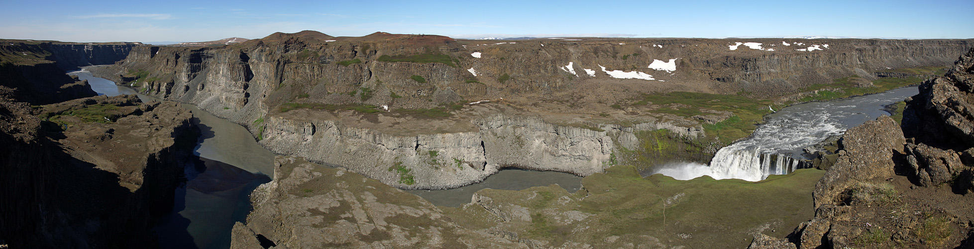 Photo panoramique de la chute dHafragilsfoss