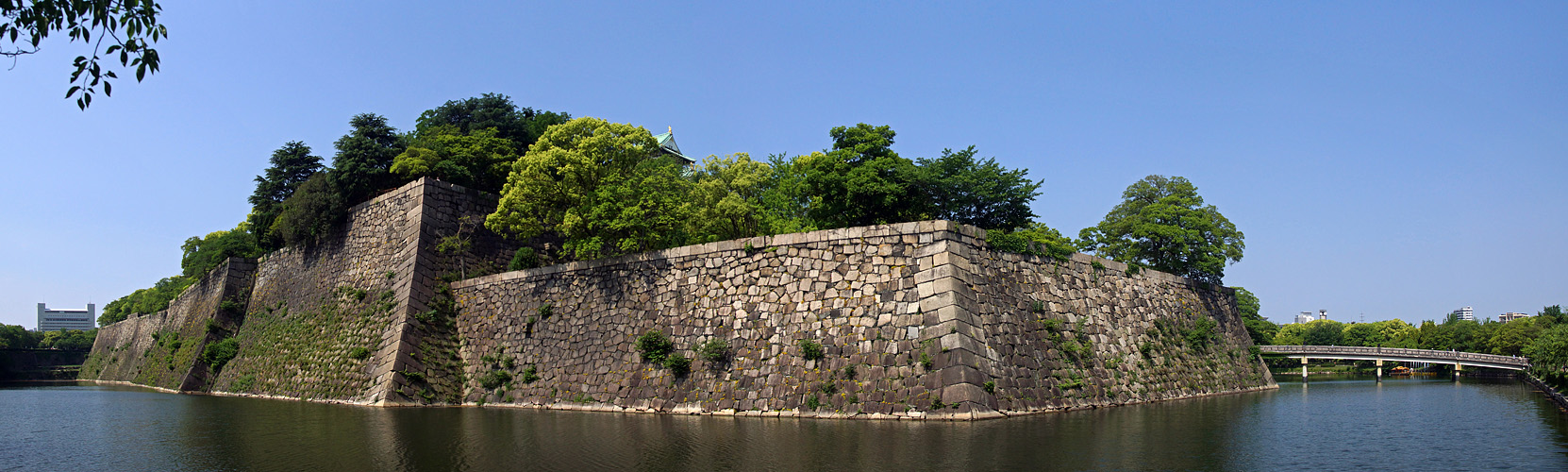 Photo panoramique du château dŌsaka
