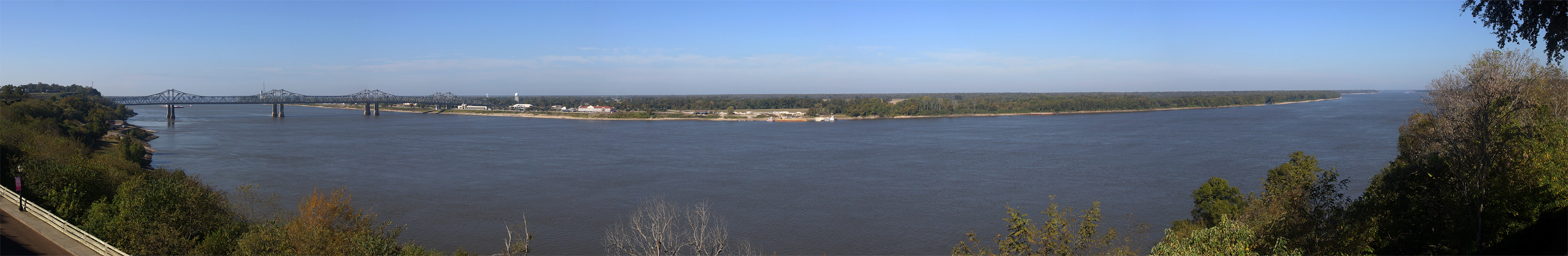 Photo panoramique du Mississippi à Natchez
