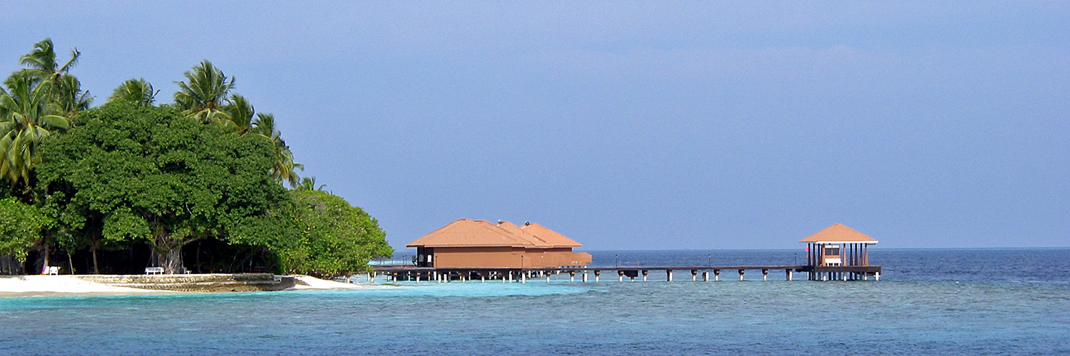 MALDIVES - photo panoramique des bungalows sur pilotis