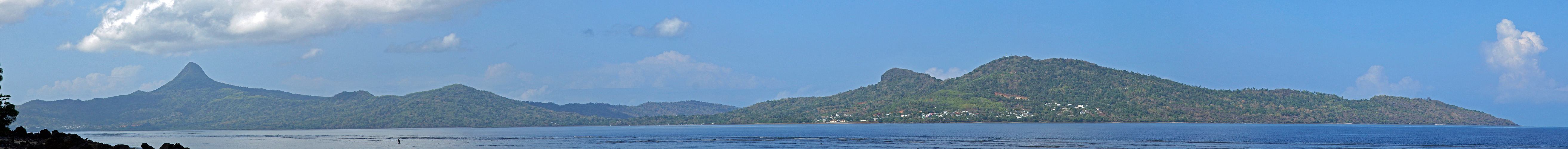 Photo panoramique de la baie de Bouéni
