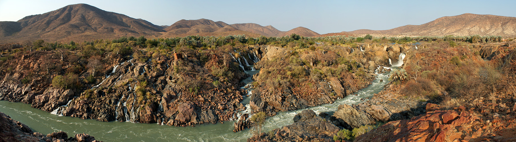 Photo panoramique des chutes deau dEpupa