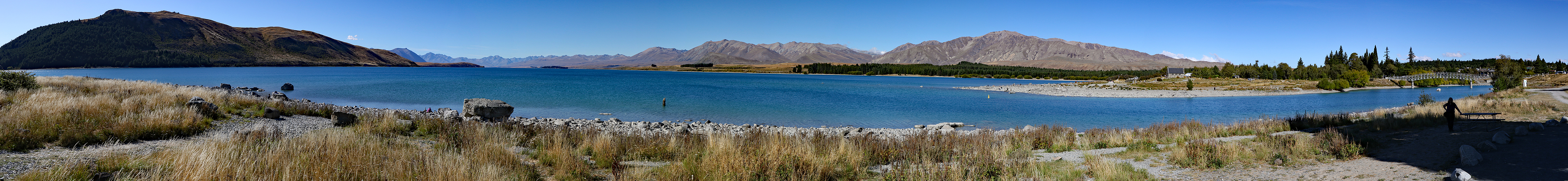 NOUVELLE-ZELANDE - photo panoramique du lac Tekapo depuis le village de [q]Lake Tekapo[q]