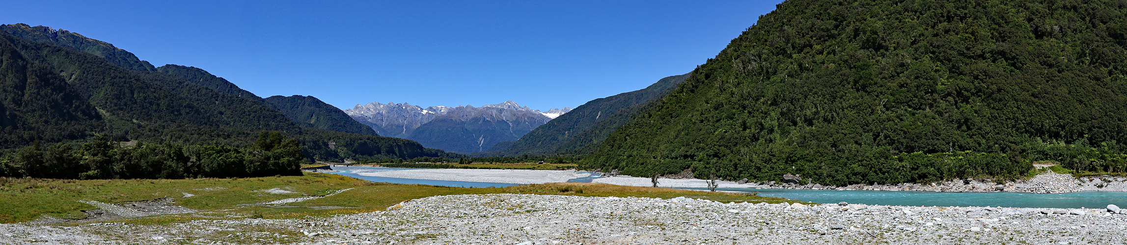 NOUVELLE-ZELANDE - photo panoramique de la vallée de la rivière Whataroa,
