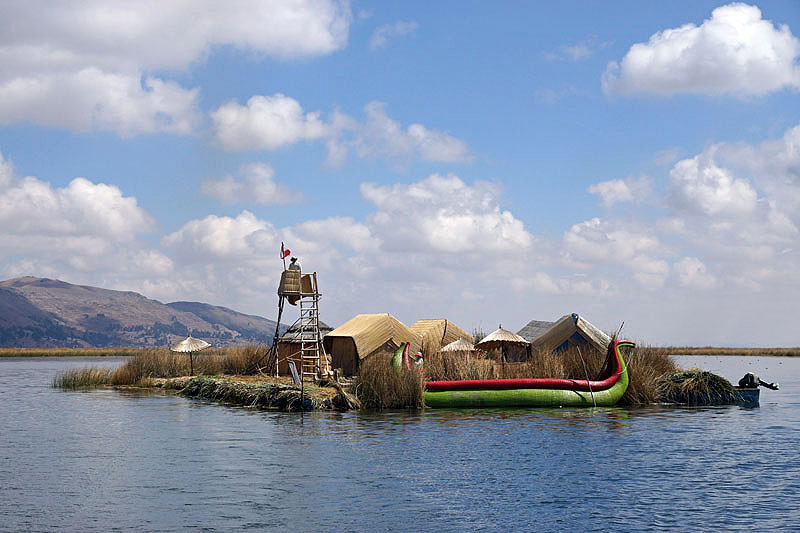 Une île Uros - Lac Titicaca