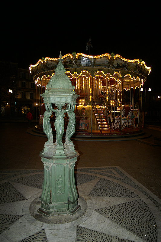 Toulouse de Nuit - Carrousel à la place St Georges