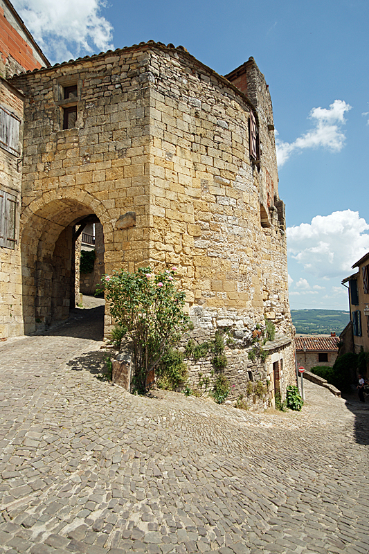 Balade dans le Tarn - Porte du Vainqueur, Cordes sur ciel (Tarn)