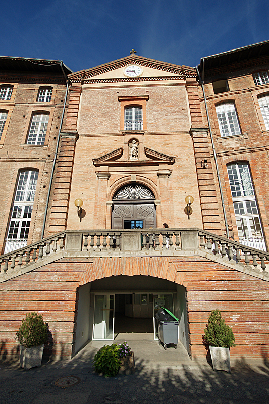 Toulouse, con ! - Façade de l Hôtel Dieu