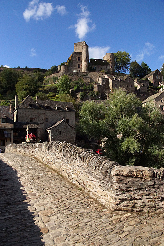 Conques - Le village de Belcastel