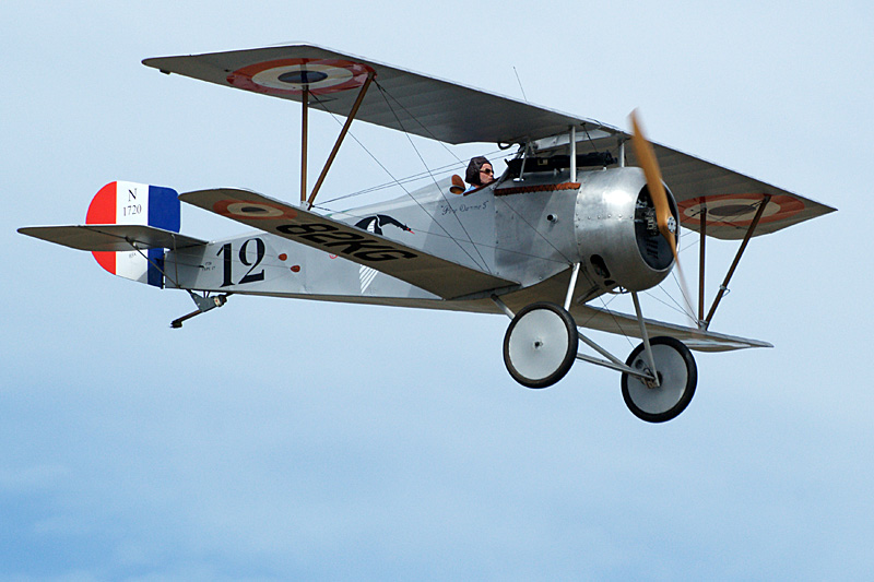 N avions à Francazal - Nieuport 17 (réplique)