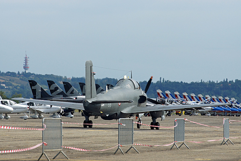 N avions à Francazal - Breguet Alizé