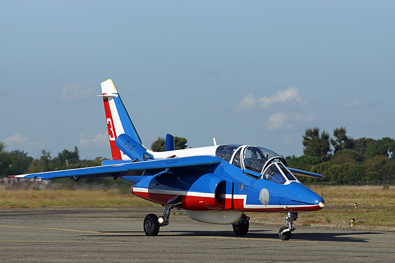 N avions à Francazal - Alpha Jet de la patrouille de France
