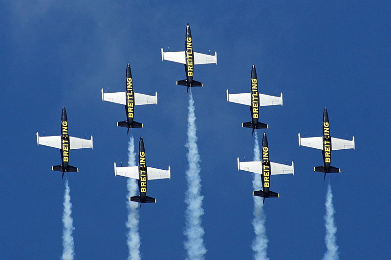 N avions à Francazal - La patrouille Breitling