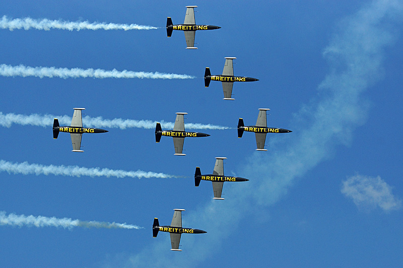 N avions à Francazal - La patrouille Breitling