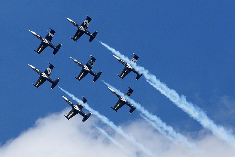 N avions à Francazal - La patrouille Breitling