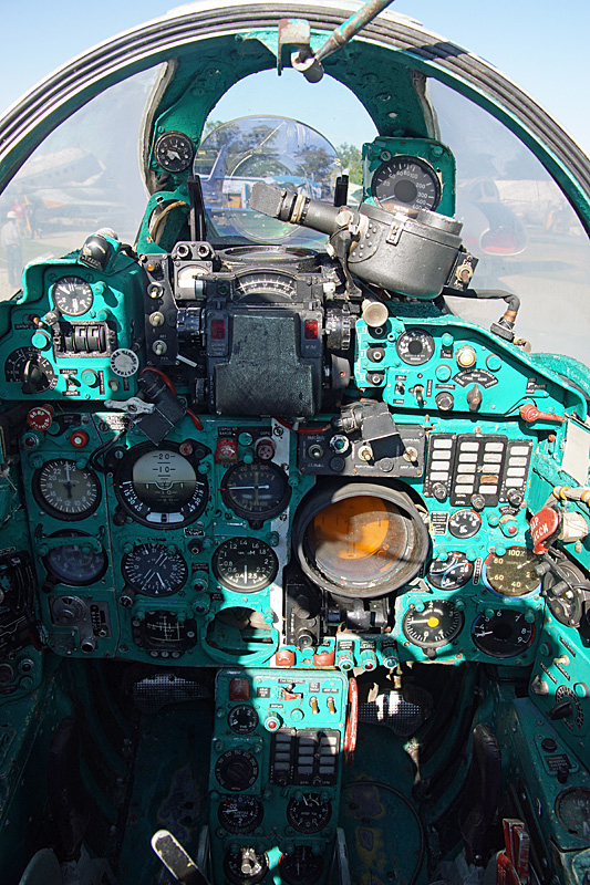 Ailes Anciennes - Cockpit de Mikoyan-Gourevitch Mig-21