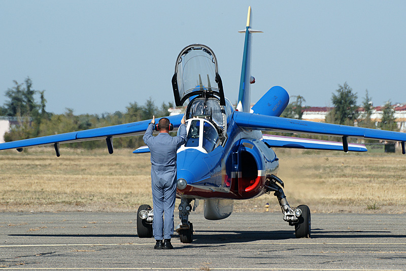N avions à Francazal - Mise en route de la patrouille de France[br](Alpha Jet)