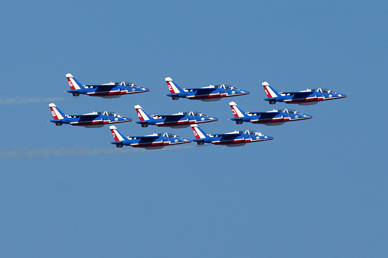 N avions à Francazal - Démonstration de la patrouille de France[br](Alpha Jet)