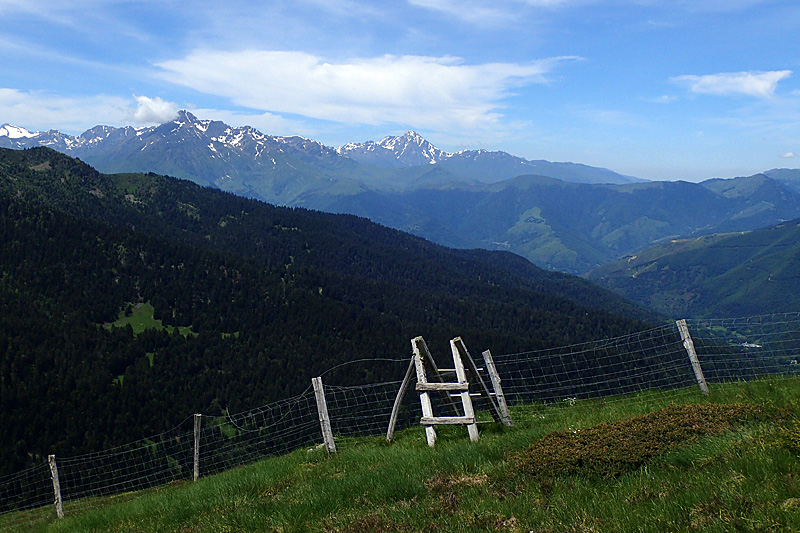 Le Mont Né - Le Pic du Midi (à droite) depuis le Mont Né