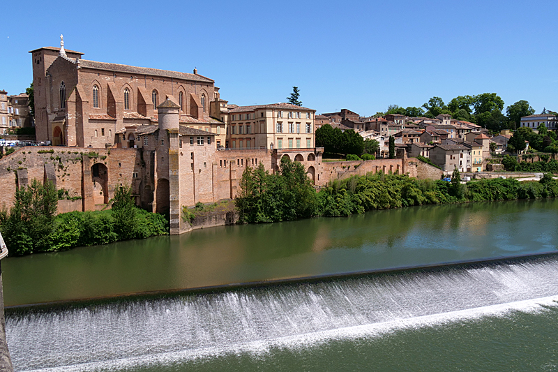 Au fil du Tarn et de l Aveyron... - L Abbatiale Saint-Michel et les rives du Tarn à Gaillac