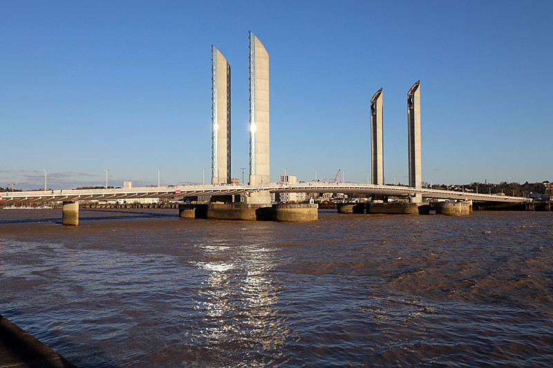 Bordeaux - Le pont Jacques-Chaban-Delmas