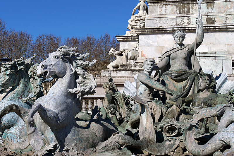Bordeaux - La fontaine du monument aux Girondins