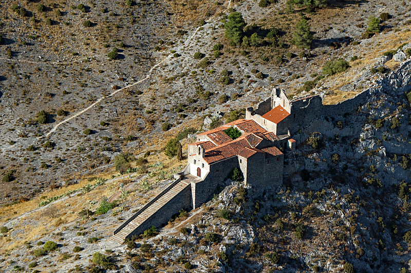 Vol au-dessus des châteaux Cathares ! - L ermitage Notre-Dame-de-Pène