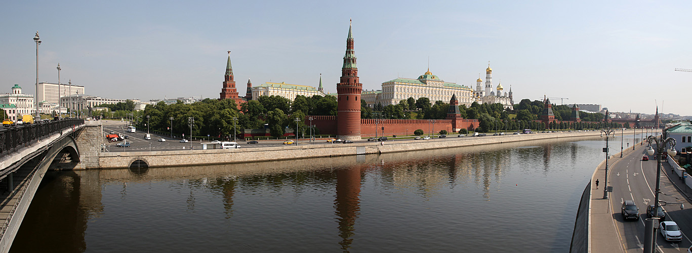 RUSSIE - photo panoramique du Kremlin de Moscou