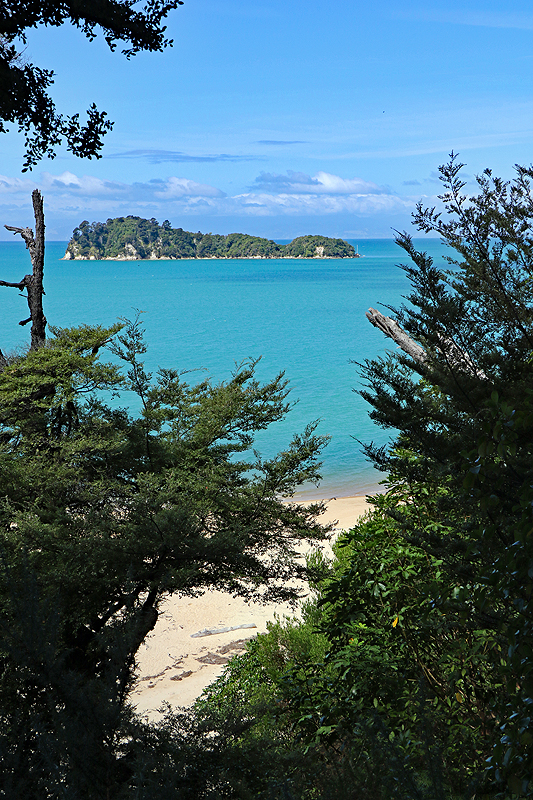 [q]Abel Tasman Coast Track[q]