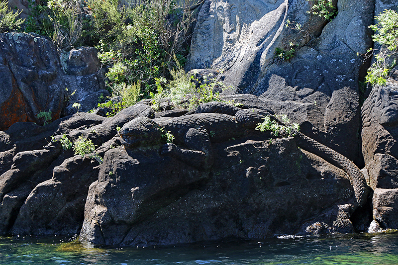 [q]Ngātoroirangi[q] - lac Taupō