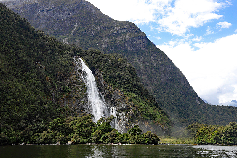 [q]Milford Sound[q]
