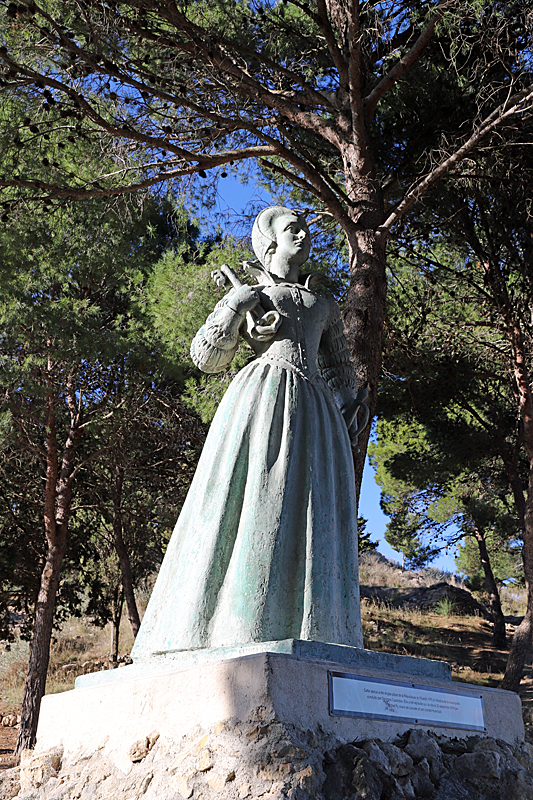 Méditerranée ! - Statue de Françoise de Cezelly au château de Leucate