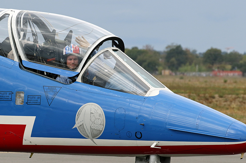 N avions à Francazal - (J1) La Patrouille de France au décollage