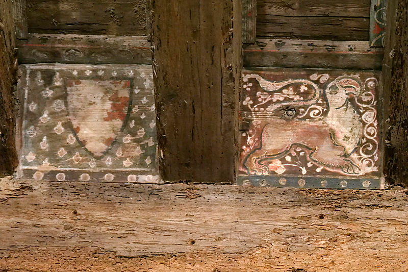 Lagrasse - Plafond peint du vestibule de la chapelle basse de l abbaye