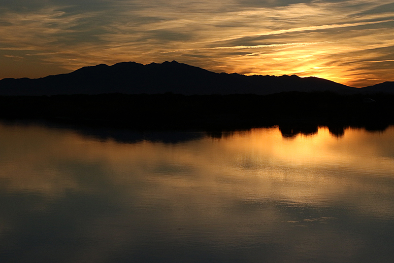 Couchers de soleil - Coucher de soleil sur l étang de Leucate et le Canigou