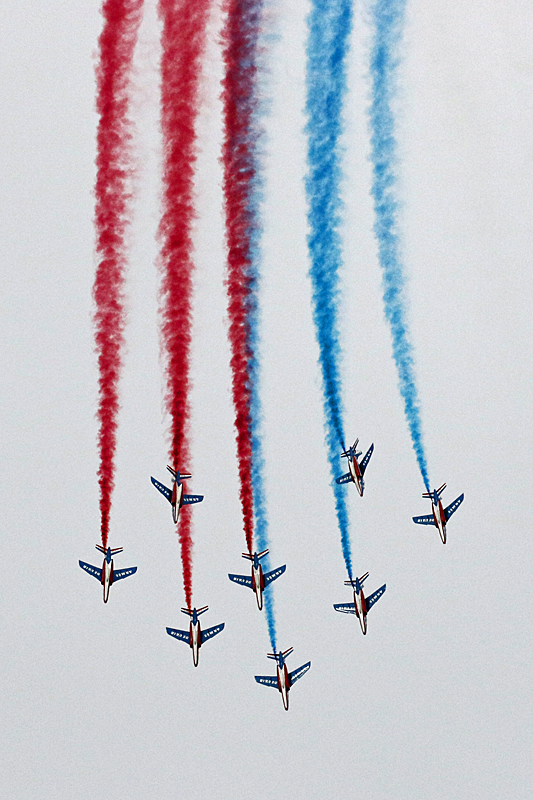 N avions à Carcassonne - Démonstration de la Patrouille de France sur Alphajet