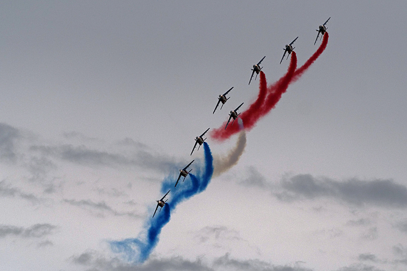 N avions à Carcassonne - Démonstration de la Patrouille de France sur Alphajet