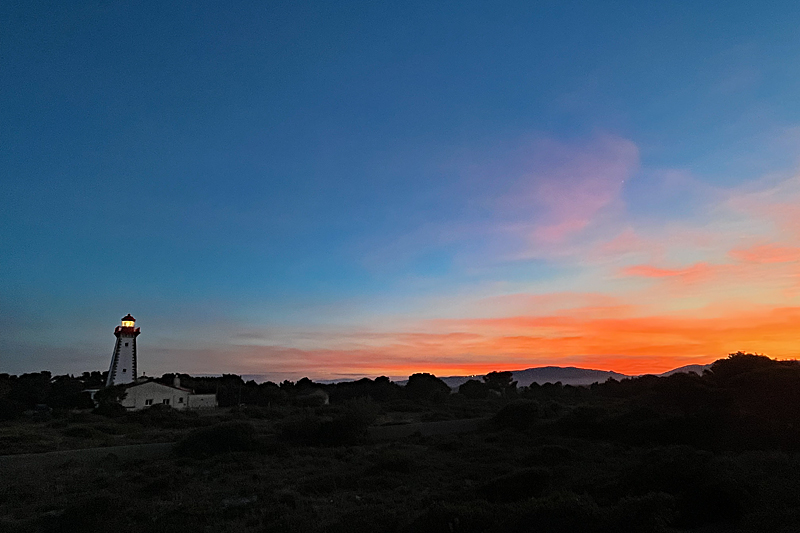 Cerfs-volants aux Natur Ailes ! - Coucher de soleil sur le phare de Leucate