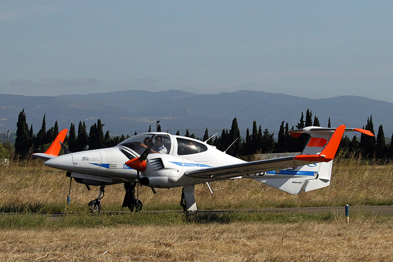 N avions à Carcassonne - Diamond DA42 Twin Star