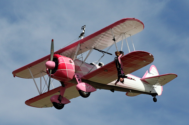 N avions à Carcassonne - Les Wingwalkers sur Boeing Stearman