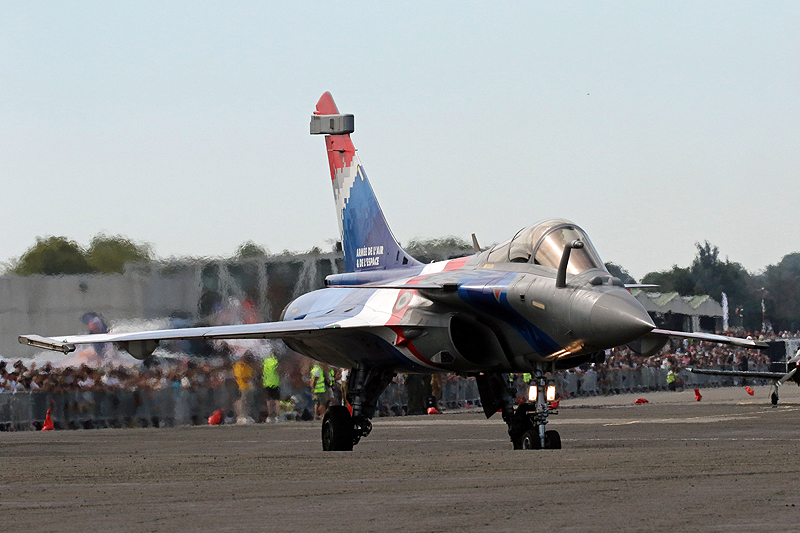 N avions à Carcassonne - Rafale Solo display