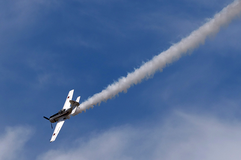 N avions à Carcassonne - Yakolev Yak-50