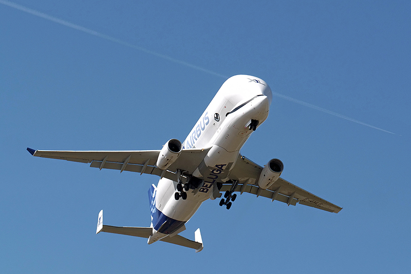N avions à Carcassonne - Airbus A330-743L Beluga XL