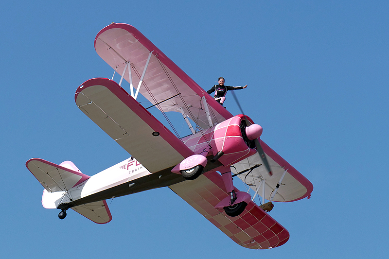 N avions à Carcassonne - Les Wingwalkers sur Boeing Stearman