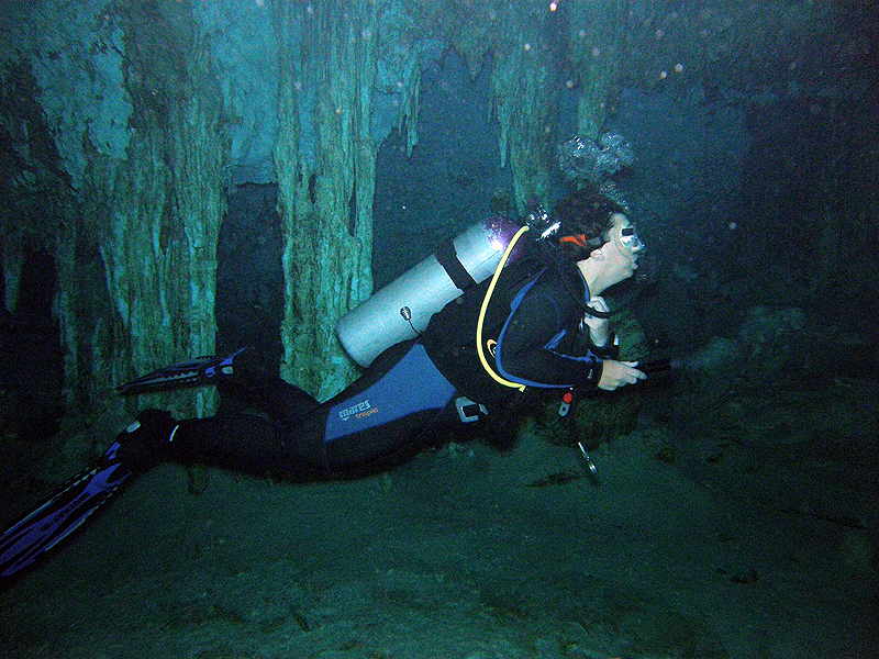 Cenote Dos Ojos
