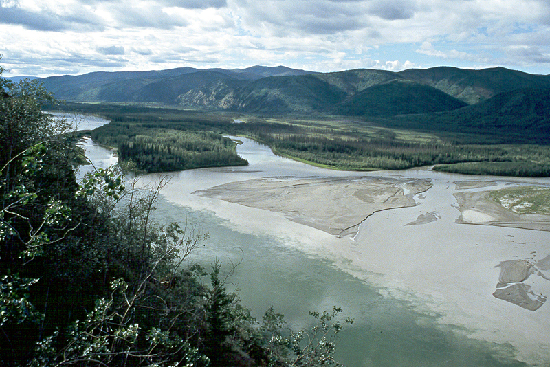[q]Yukon River[q] - Km 585